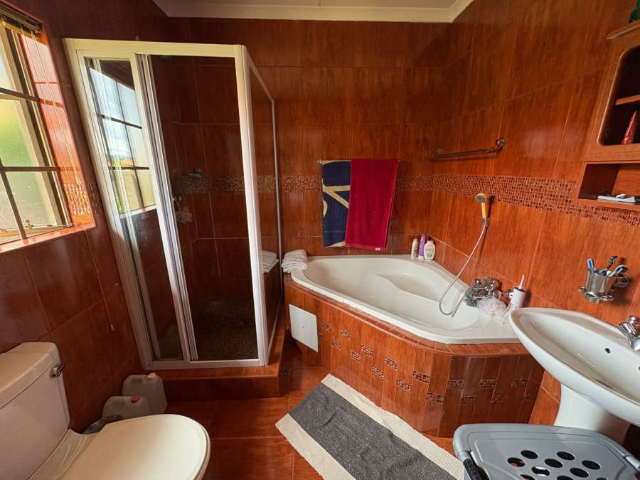 4 Bedroom Property for Sale in Waterkloof North West